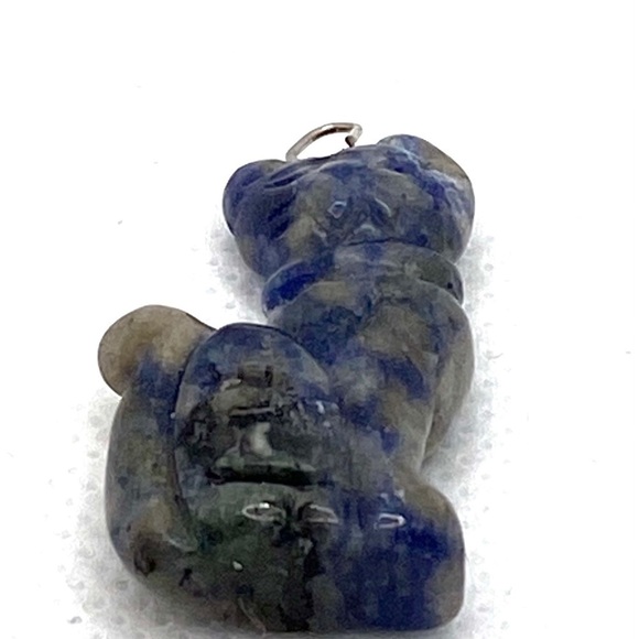 Carved Sodalite Cat Pendant - Picture 4 of 9